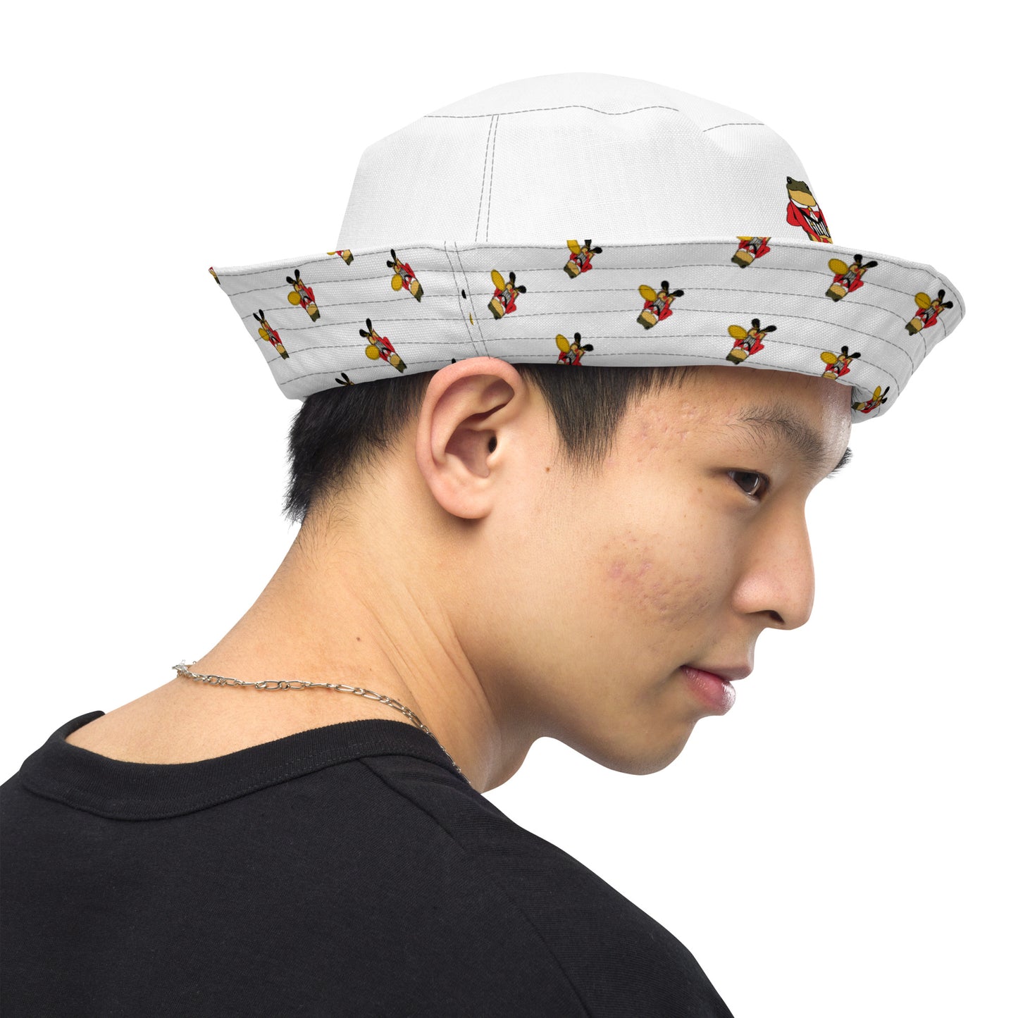Reversible bucket hat